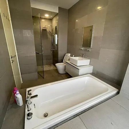 Melaka Imperio Residence With Wifi And Poolseaview Exterior photo