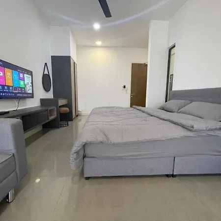 Melaka Imperio Residence With Wifi And Poolseaview Exterior photo