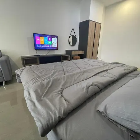 Melaka Imperio Residence With Wifi And Poolseaview Exterior photo