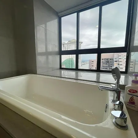 Melaka Imperio Residence With Wifi And Poolseaview Exterior photo