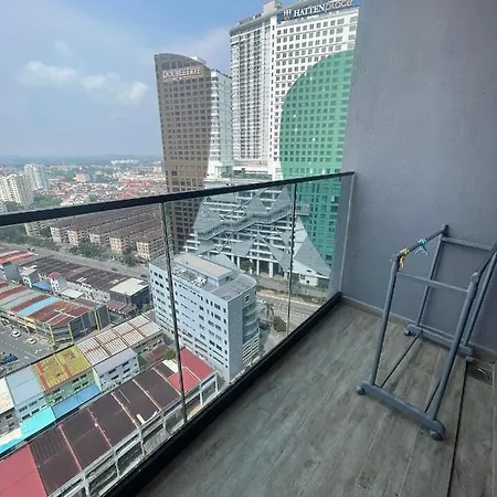 Melaka Imperio Residence With Wifi And Poolseaview Exterior photo