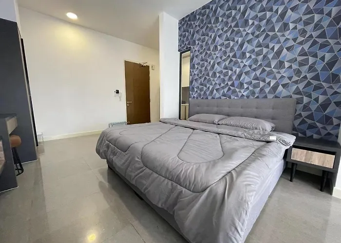 Melaka Imperio Residence With Wifi And Poolseaview