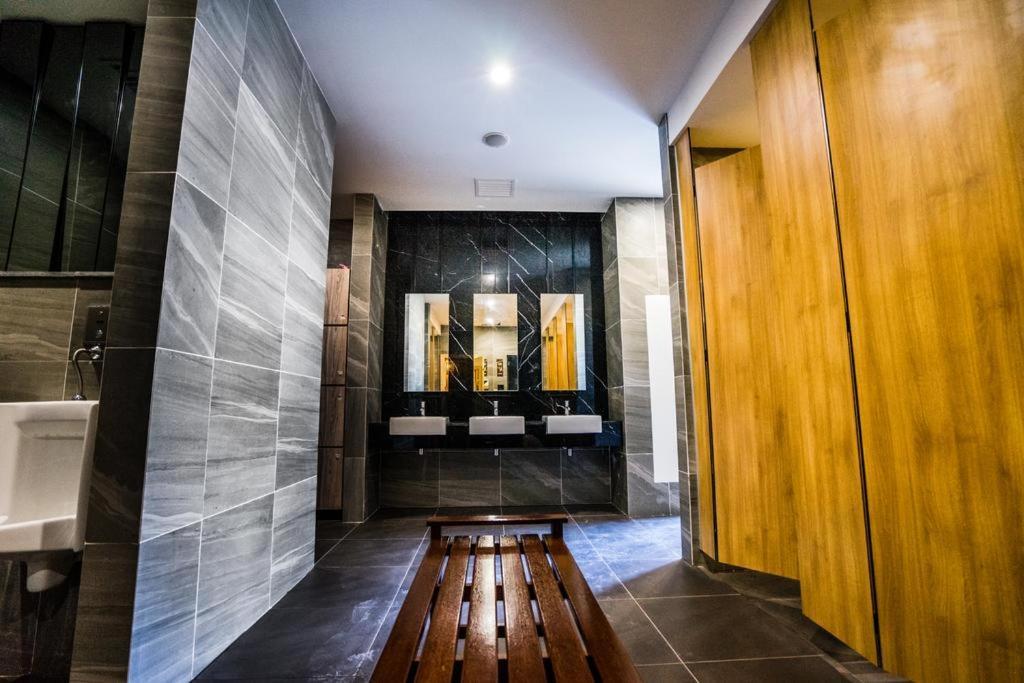 Apartment Imperio With Wifi And Poolseaview Malacca